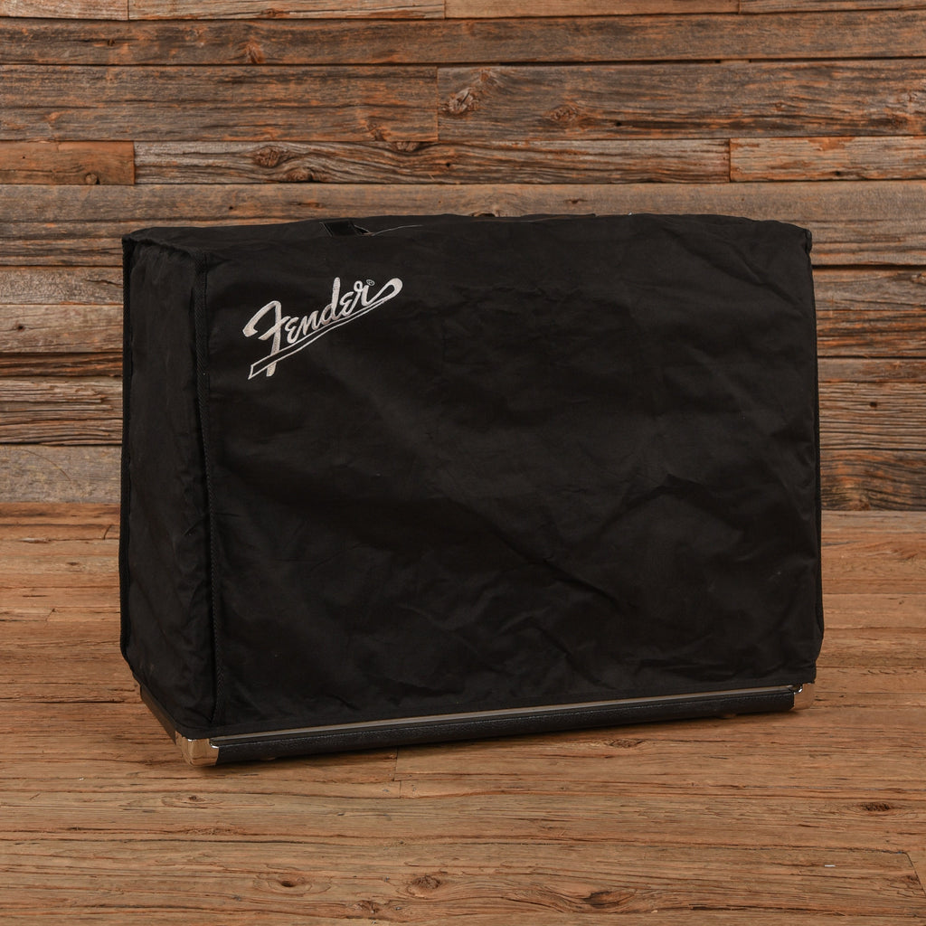 Fender '68 Custom Vibrolux Reverb-Amp 2-Channel 35-Watt 2x10" Guitar Combo - View 3 | MusicMarket