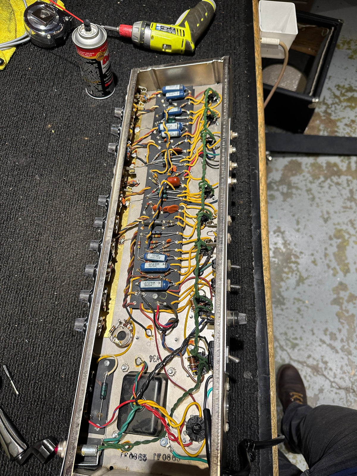 Fender Deluxe Reverb 1965 - View 9 | MusicMarket