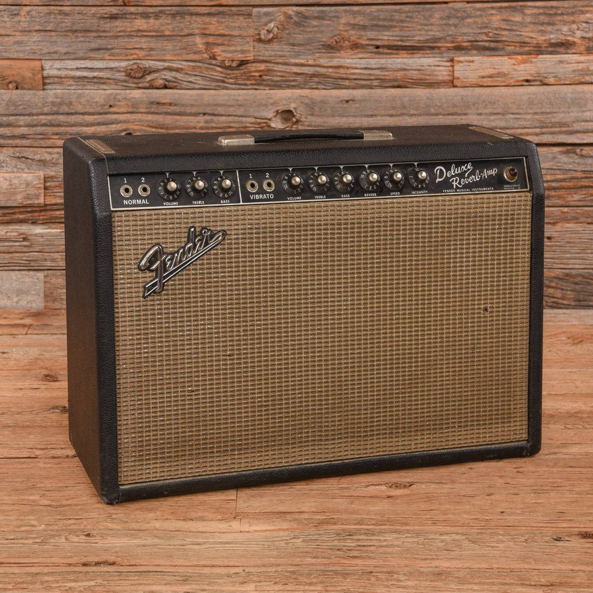 Fender Deluxe Reverb 2-Channel 22-Watt 1x12" Guitar Combo Amp 1966 - MusicMarket
