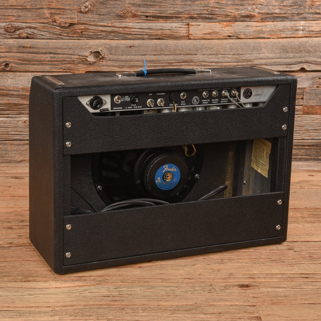 Fender Deluxe Reverb "Drip Edge" 2-Channel 22-Watt 1x12" Guitar Combo 1969 - View 2 | MusicMarket