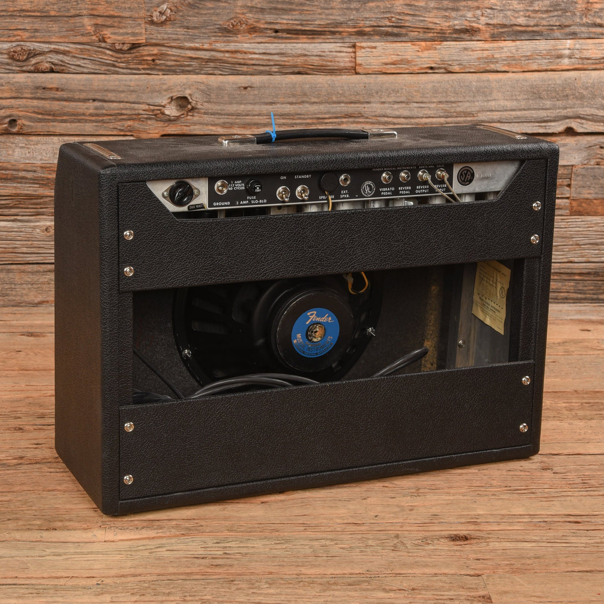 Fender Deluxe Reverb "Drip Edge" 2-Channel 22-Watt 1x12" Guitar Combo 1969 - View 2 | MusicMarket