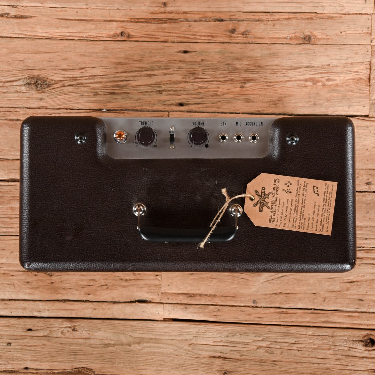 Fender Excelsior Pawn Shop Series 13-Watt 1x15 Guitar Combo Amp - View 3 | MusicMarket