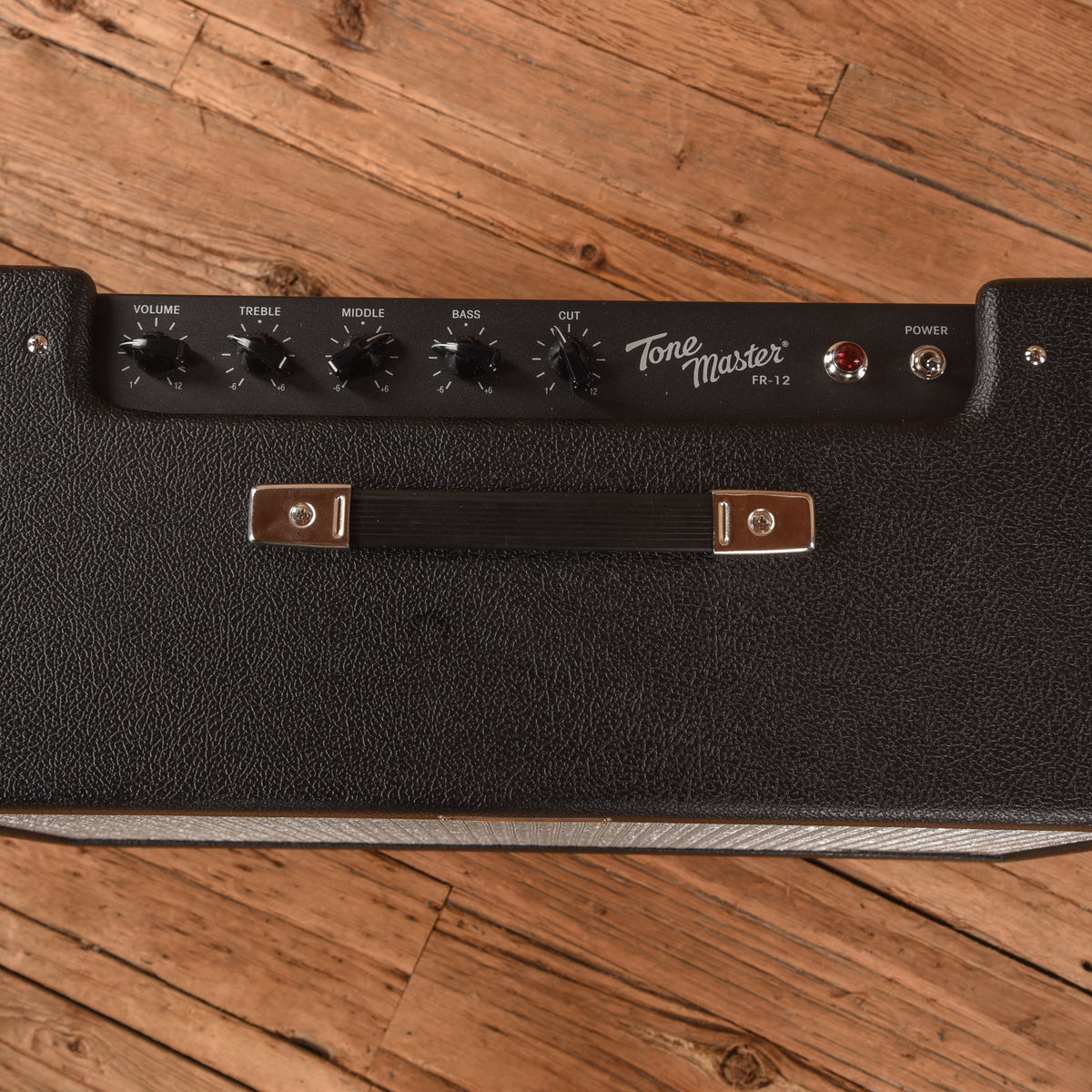Fender FR-12 Powered Speaker Cabinet - View 3 | MusicMarket