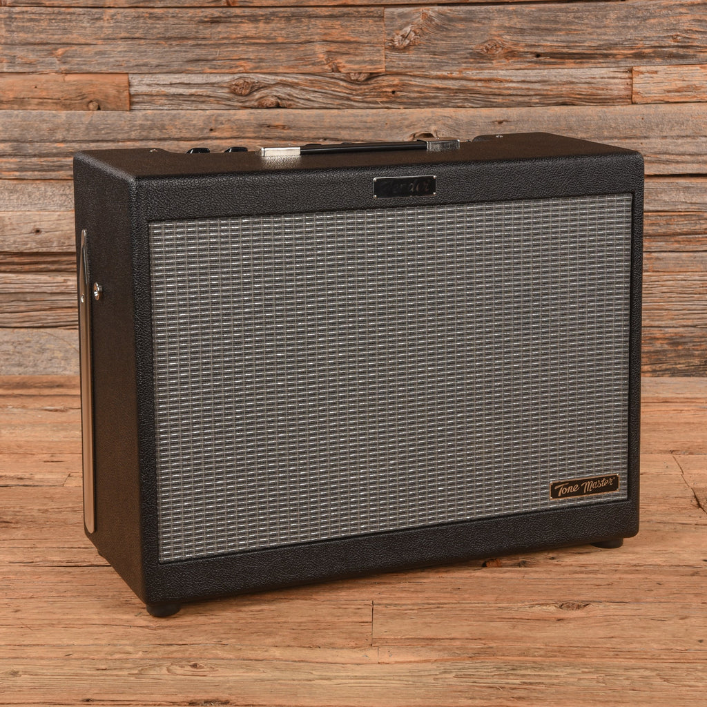 Fender FR-12 Powered Speaker Cabinet - MusicMarket
