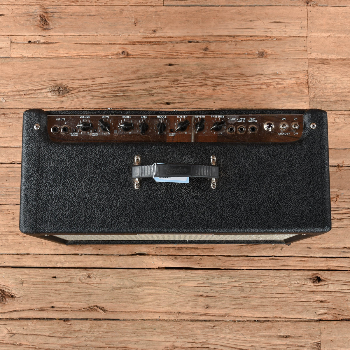 Fender Hot Rod Deluxe 3-Channel 40-Watt 1x12" Guitar Combo Amp - View 3 | MusicMarket
