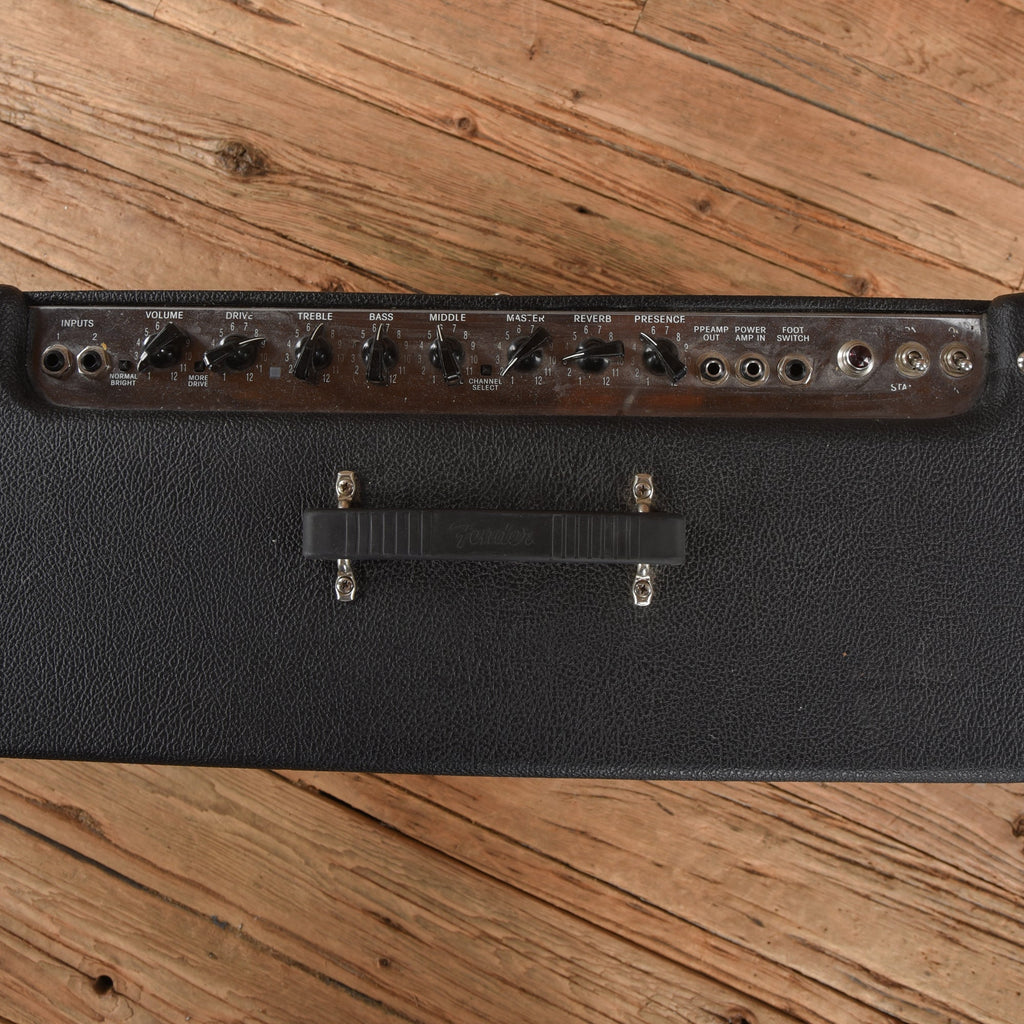 Fender Hot Rod Deluxe 3-Channel 40-Watt 1x12" Guitar Combo - View 3 | MusicMarket
