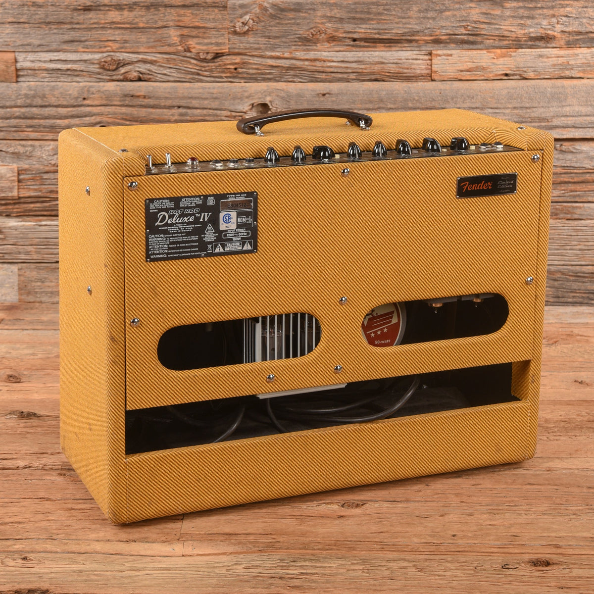 Fender Hot Rod Deluxe IV 3-Channel 40-Watt 1x12" Guitar Combo - View 2 | MusicMarket