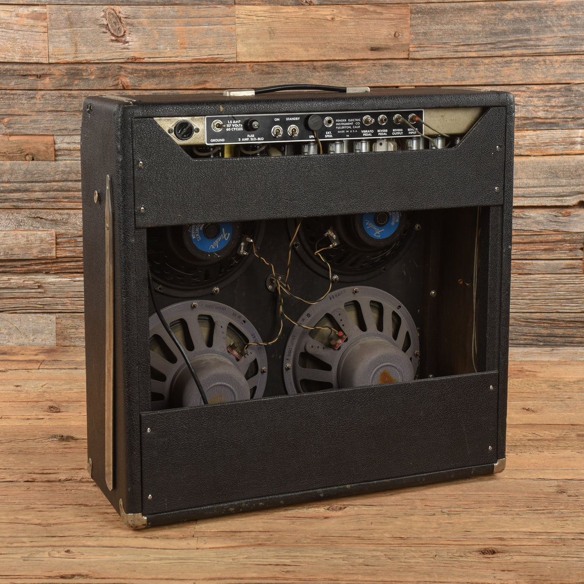 Fender Super Reverb 2-Channel 40-Watt 4x10" Guitar Combo Amp 1964 - View 2 | MusicMarket