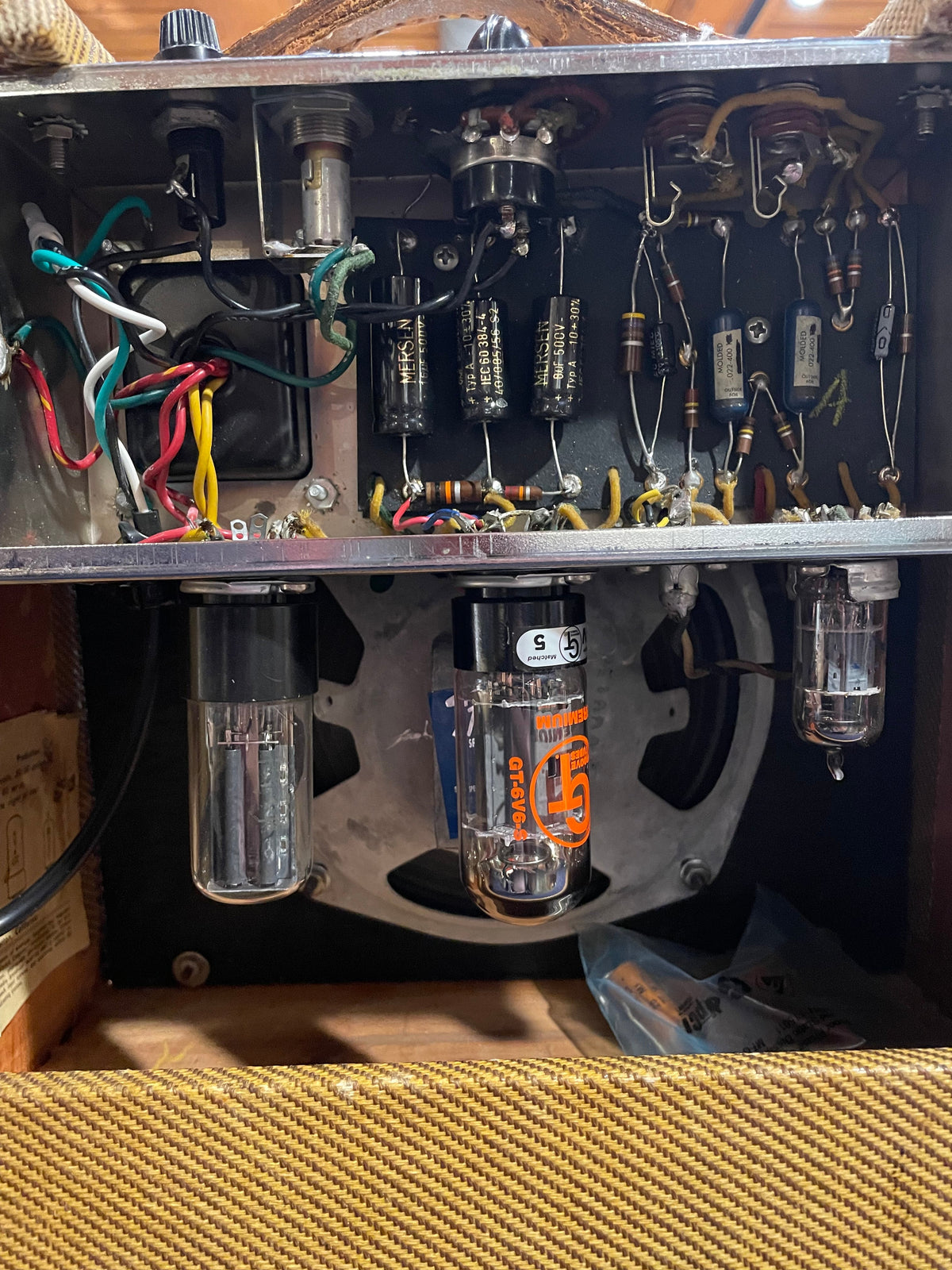 Fender Champ Amp Tweed 1963 - View 5 | MusicMarket