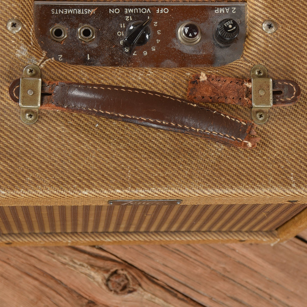 Fender Champ Amp Tweed 1963 - View 4 | MusicMarket