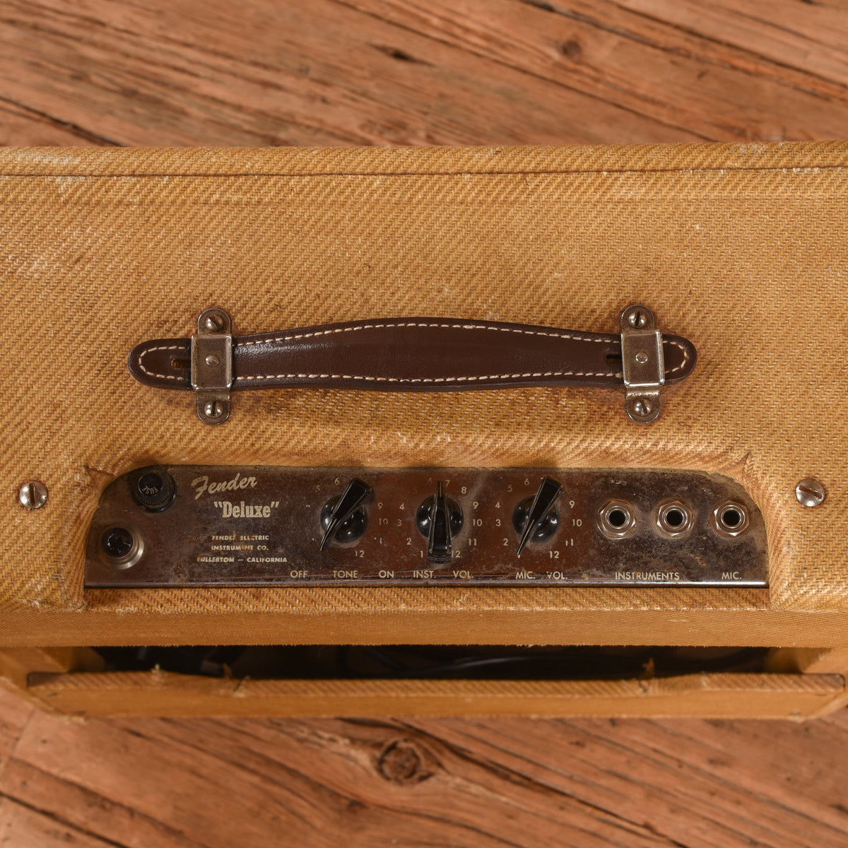 Fender Deluxe Amp TV Front 5A3 1950 - View 3 | MusicMarket