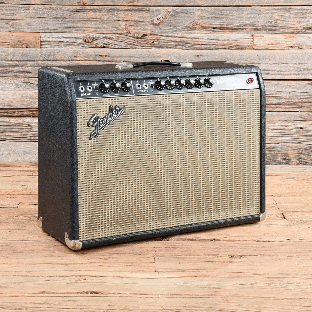 Fender Vibrolux Reverb-Amp w/Footswitch 1967 - View 2 | MusicMarket