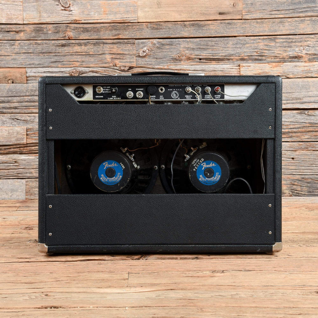 Fender Vibrolux Reverb-Amp w/Footswitch 1967 - View 3 | MusicMarket