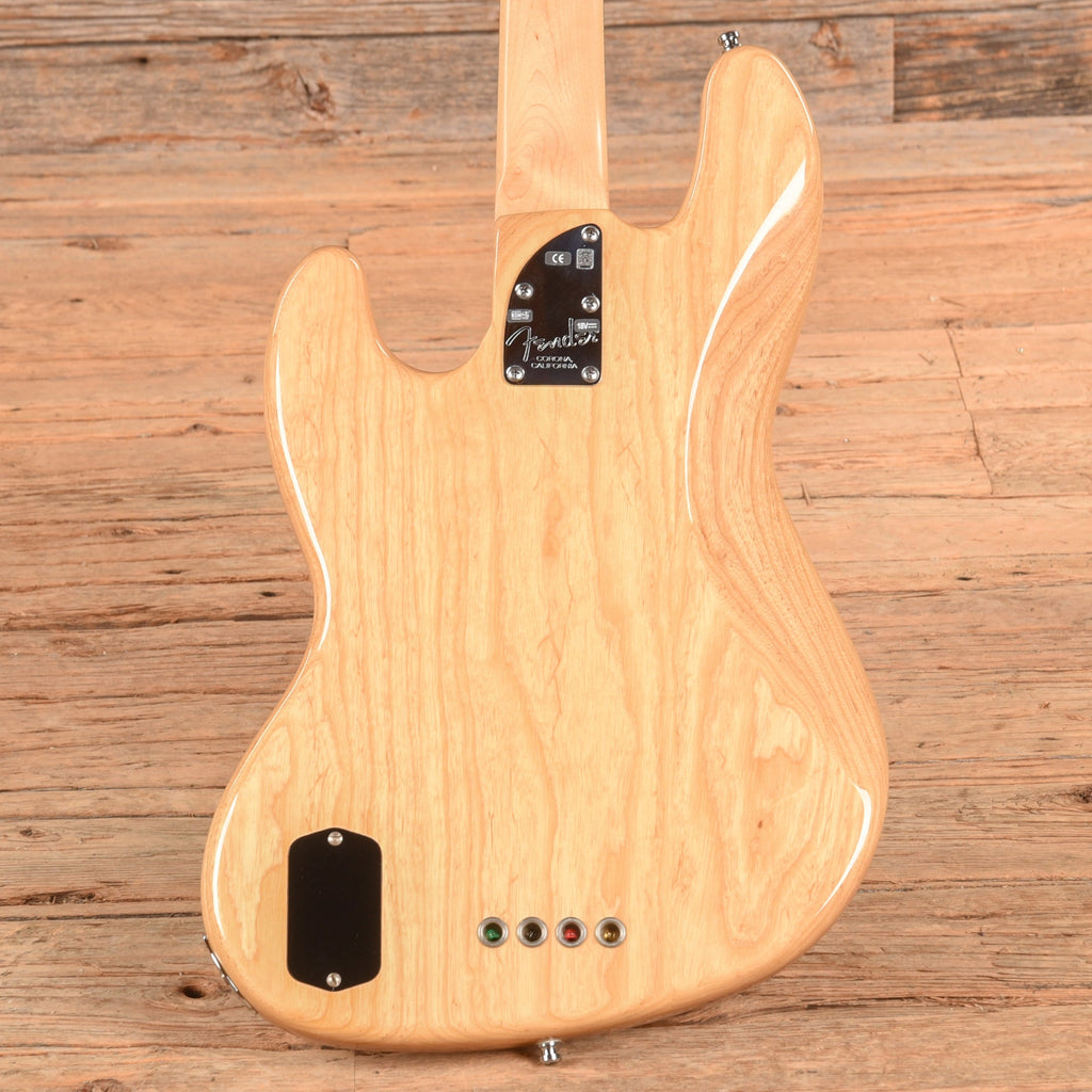 Fender American Deluxe Jazz Bass Ash Natural 2013 - View 3 | MusicMarket