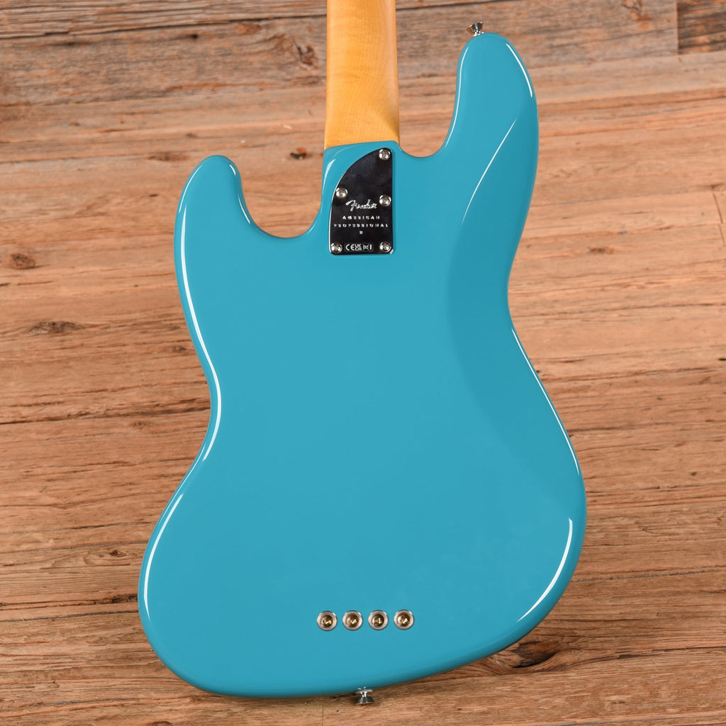 Fender American Professional II Jazz Bass Miami Blue 2024 - View 3 | MusicMarket