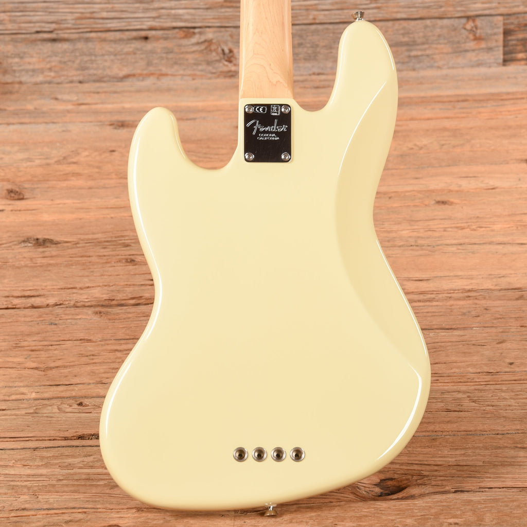 Fender American Professional Jazz Bass Olympic White 2017 - View 3 | MusicMarket