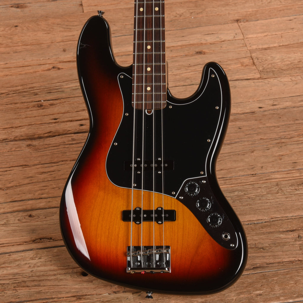 Fender American Standard Jazz Bass Sunburst 2012 - View 2 | MusicMarket