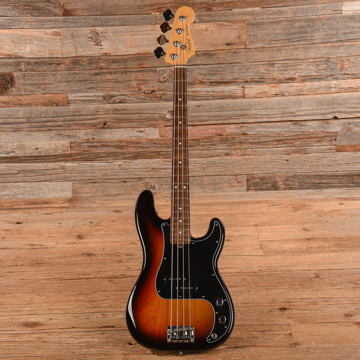 Fender American Standard Precision Bass Sunburst 2015 - View 4 | MusicMarket