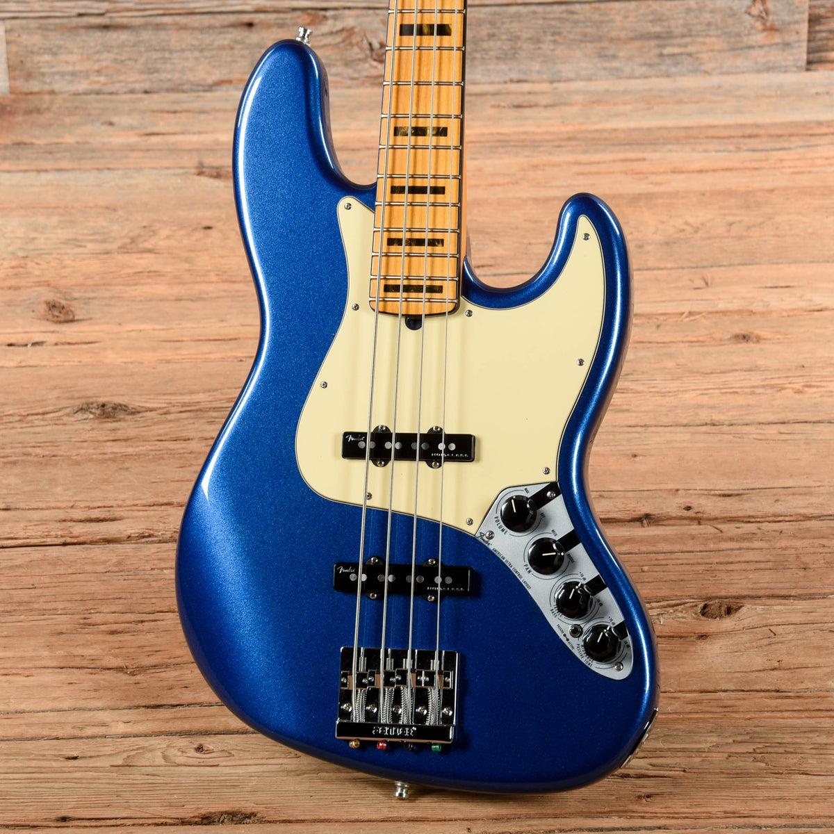 Fender American Ultra Jazz Bass Cobra Blue 2019 - View 2 | MusicMarket