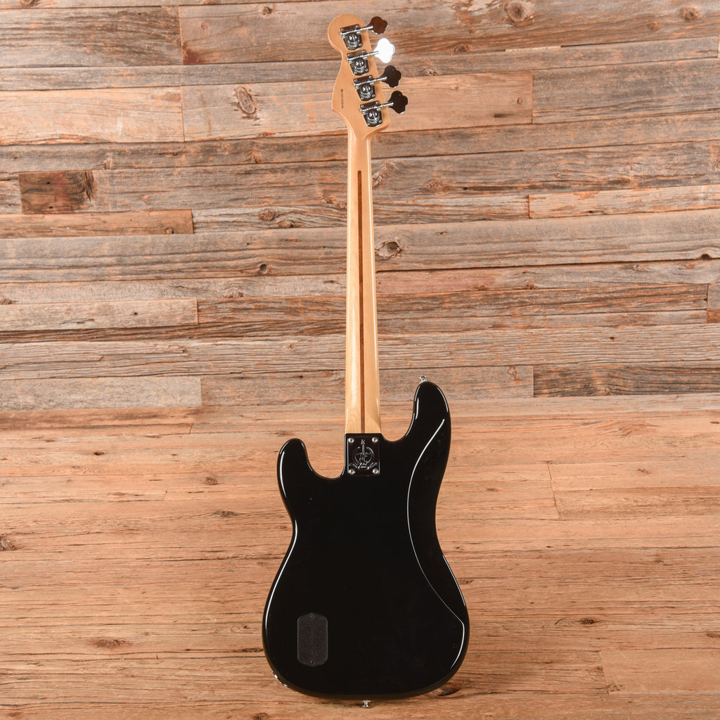 Fender Deluxe Active Precision Bass Black 2011 - View 5 | MusicMarket
