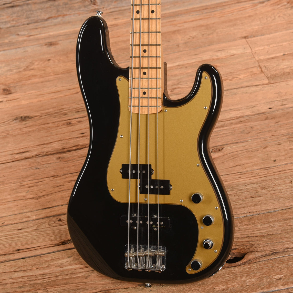 Fender Deluxe Active Precision Bass Black 2011 - View 2 | MusicMarket