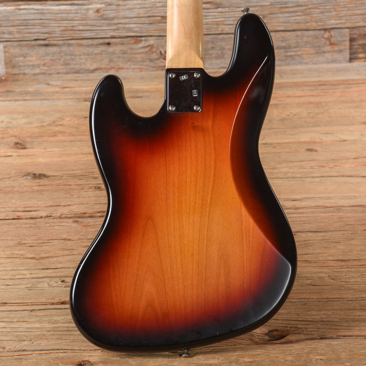 Fender Highway One Jazz Bass Sunburst - View 3 | MusicMarket