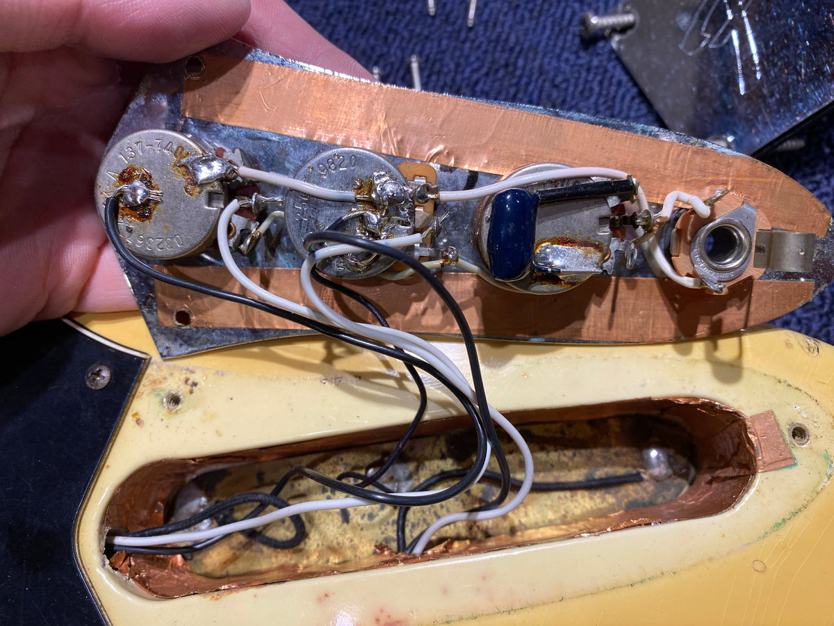 Fender Jazz Bass Olympic White 1974 - View 18 | MusicMarket