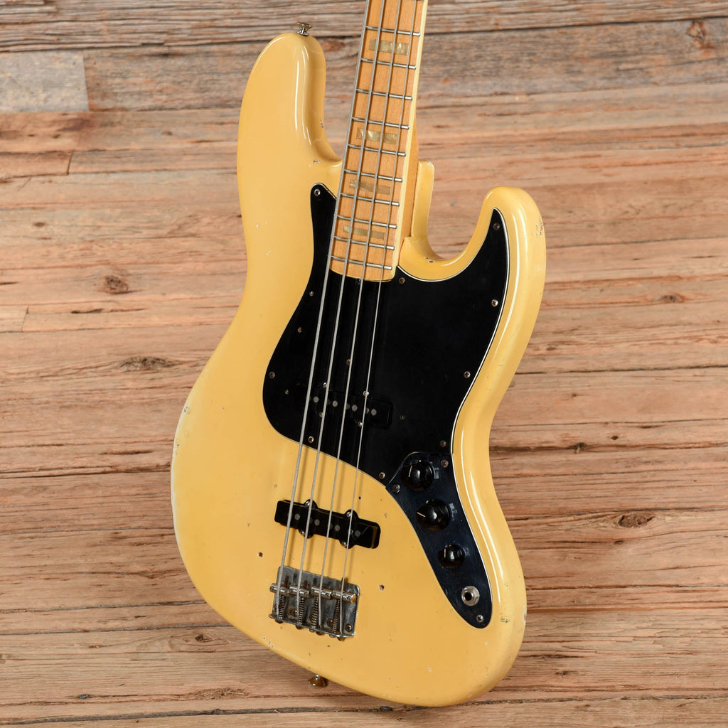 Fender Jazz Bass Olympic White 1974 - View 2 | MusicMarket