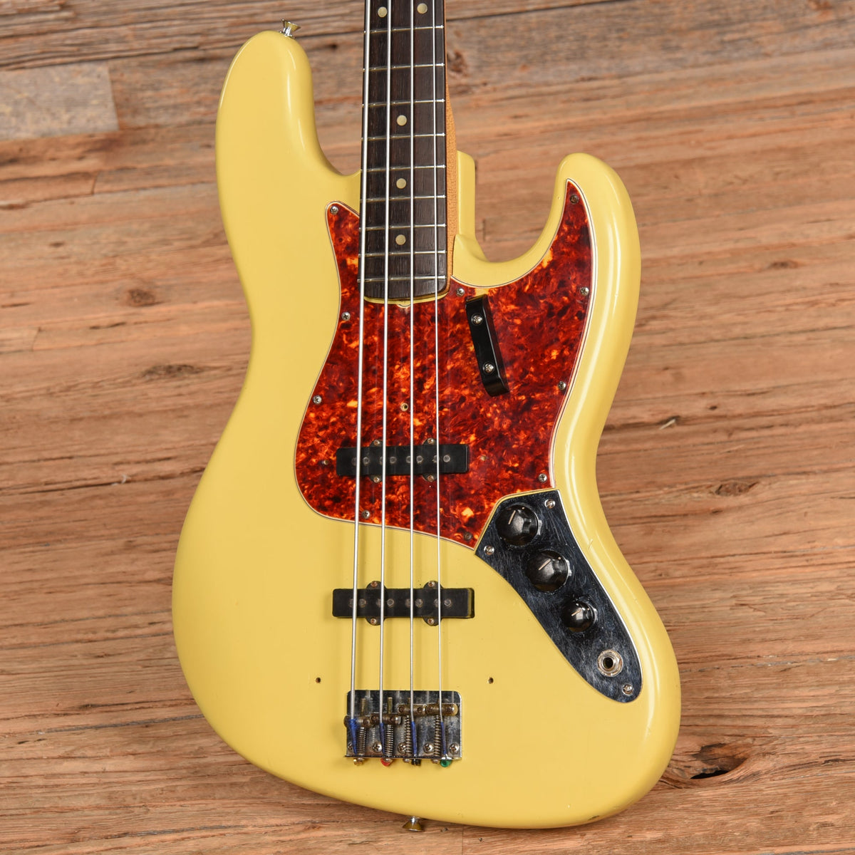 Fender Jazz Bass Olympic White Refin 1965 - View 2 | MusicMarket