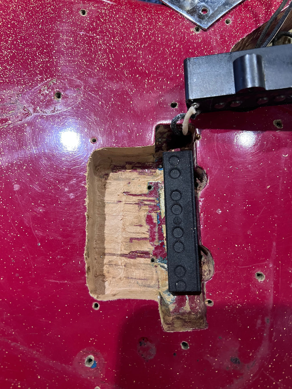 Fender Jazz Bass Red Sparkle Refin 1964 - View 12 | MusicMarket