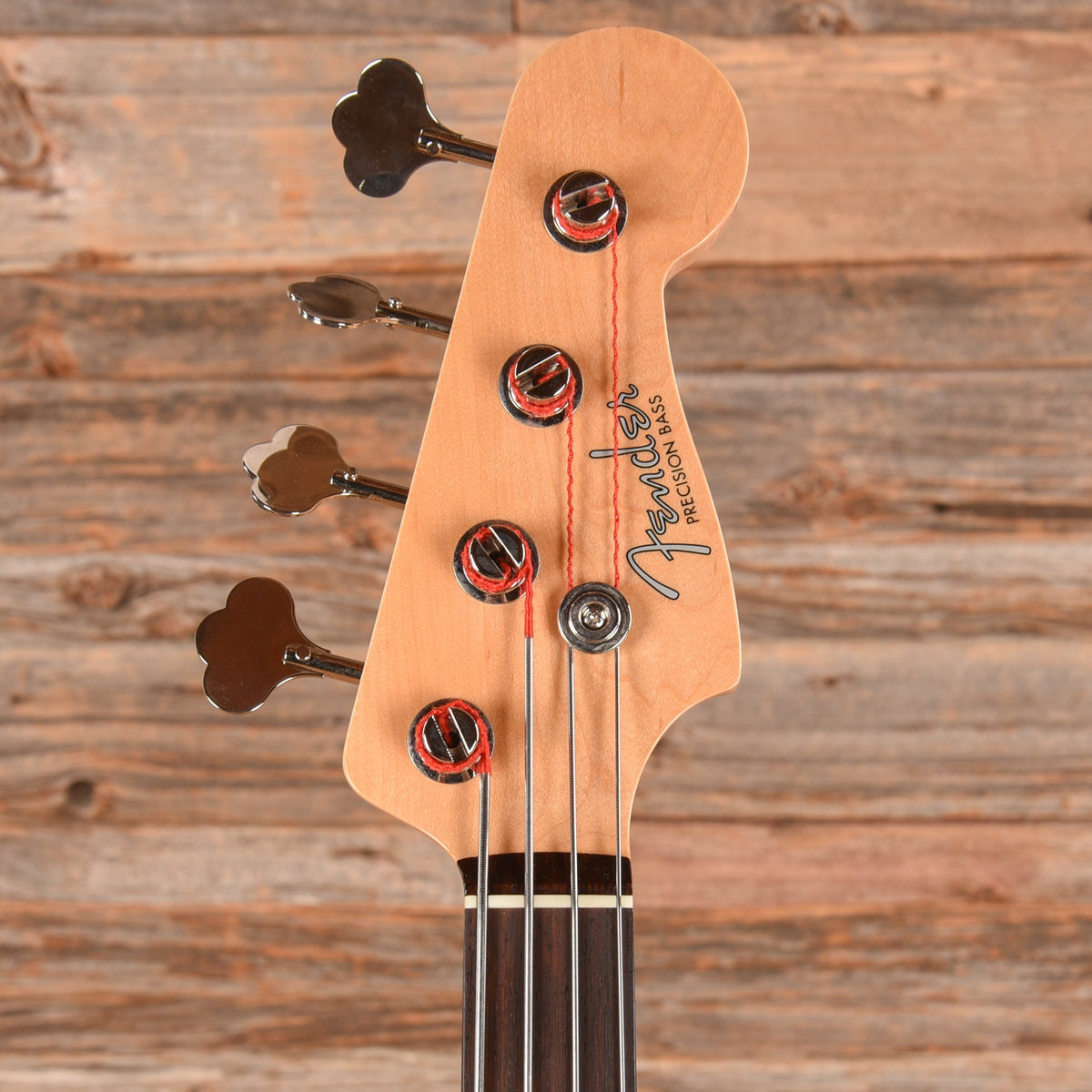 Fender MIJ Heritage '60s Precision Bass Sunburst 2022 - View 6 | MusicMarket
