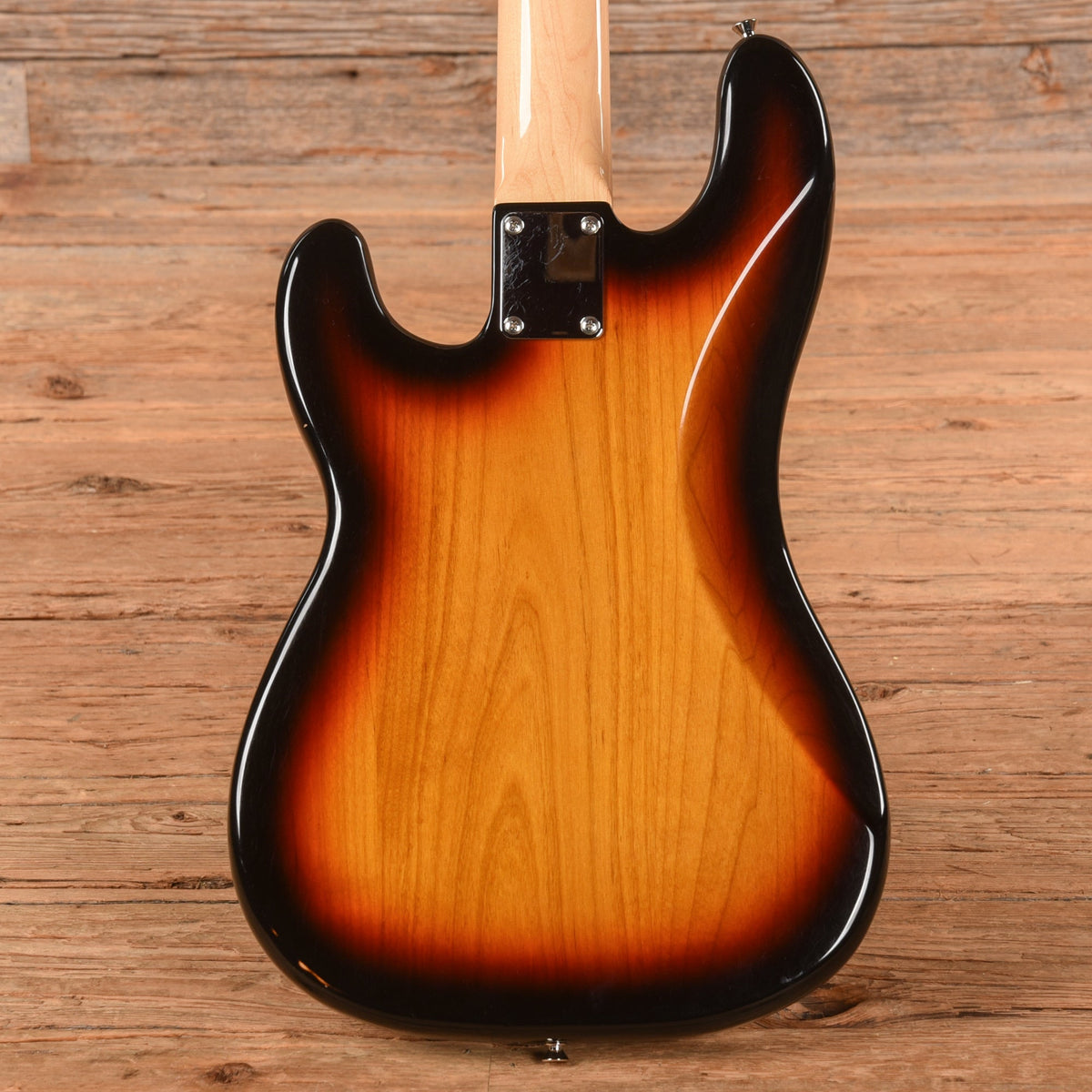 Fender MIJ Heritage '60s Precision Bass Sunburst 2022 - View 3 | MusicMarket