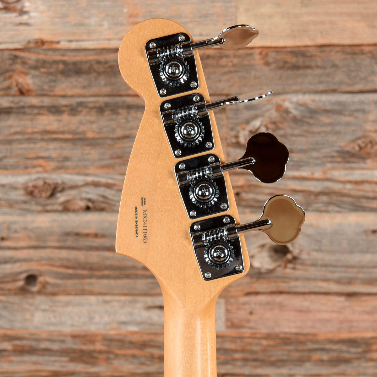 Fender Player II Mustang Bass PJ White 2024 - View 7 | MusicMarket
