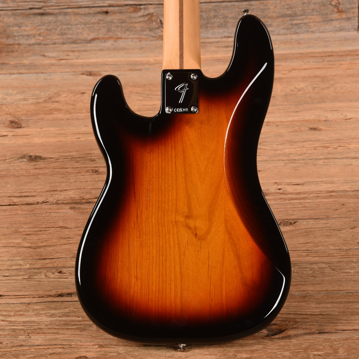 Fender Player II Precision Bass Sunburst 2024 - View 3 | MusicMarket