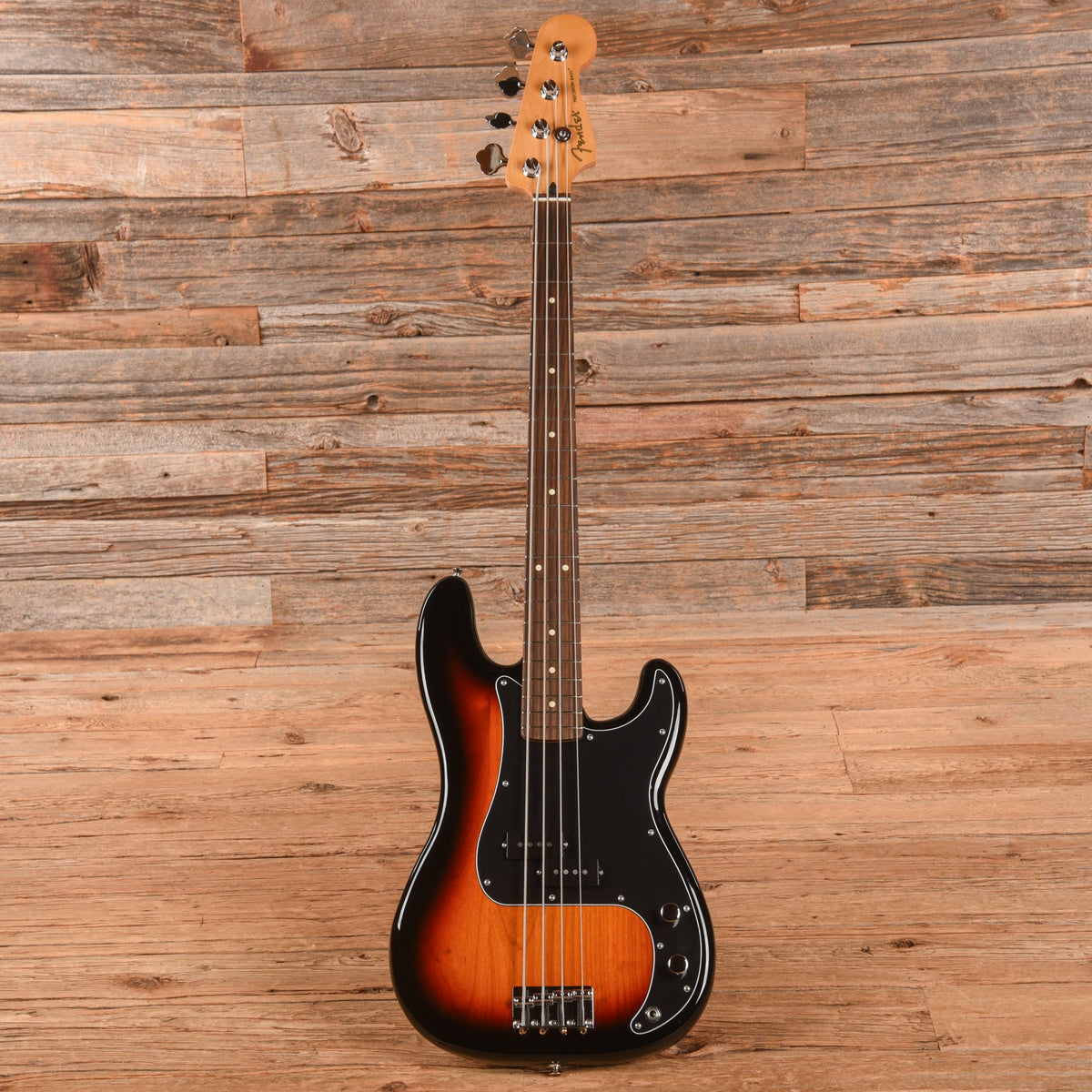 Fender Player II Precision Bass Sunburst 2024 - View 4 | MusicMarket