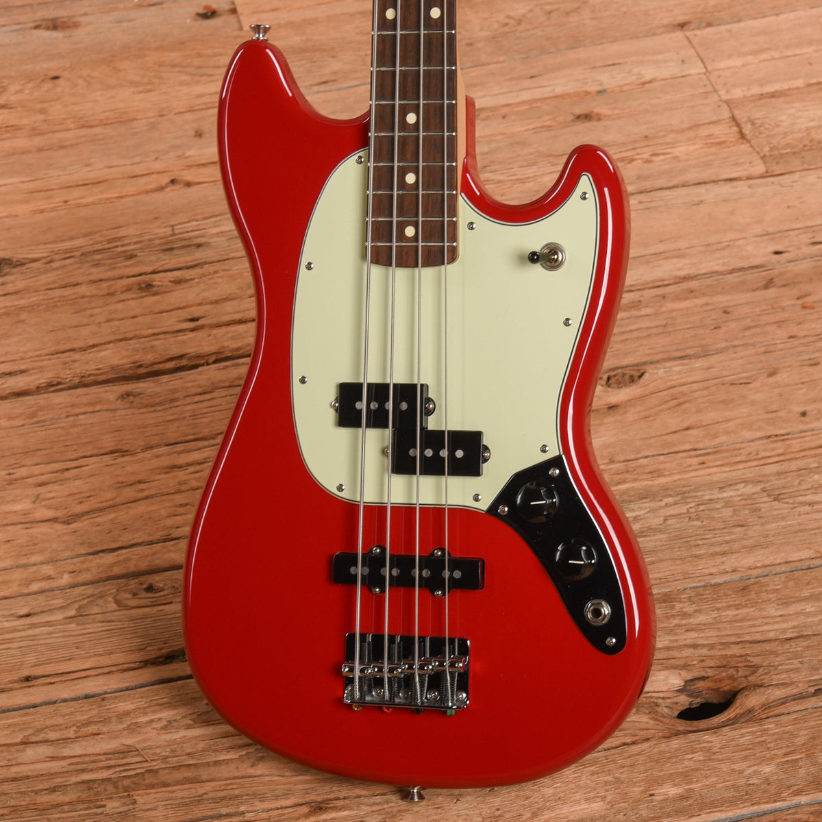 Fender Player Mustang Bass PJ Torino Red 2017 - View 2 | MusicMarket
