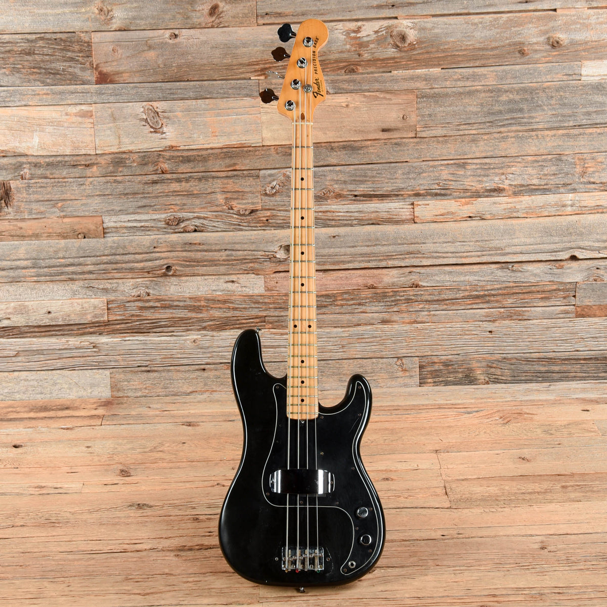 Fender Precision Bass Black 1977 - View 4 | MusicMarket