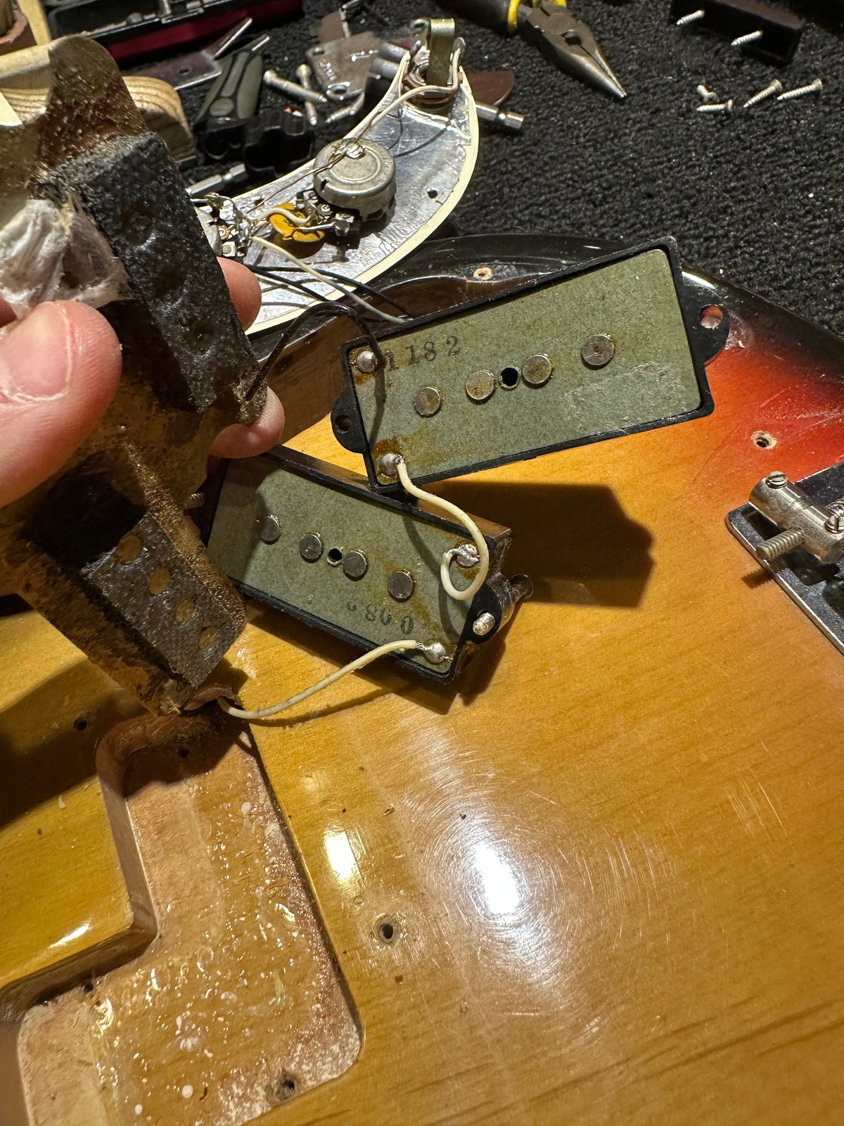 Fender Precision Bass Sunburst 1972 - View 13 | MusicMarket
