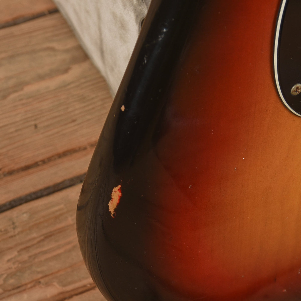 Fender Precision Bass Sunburst 1974 - View 11 | MusicMarket