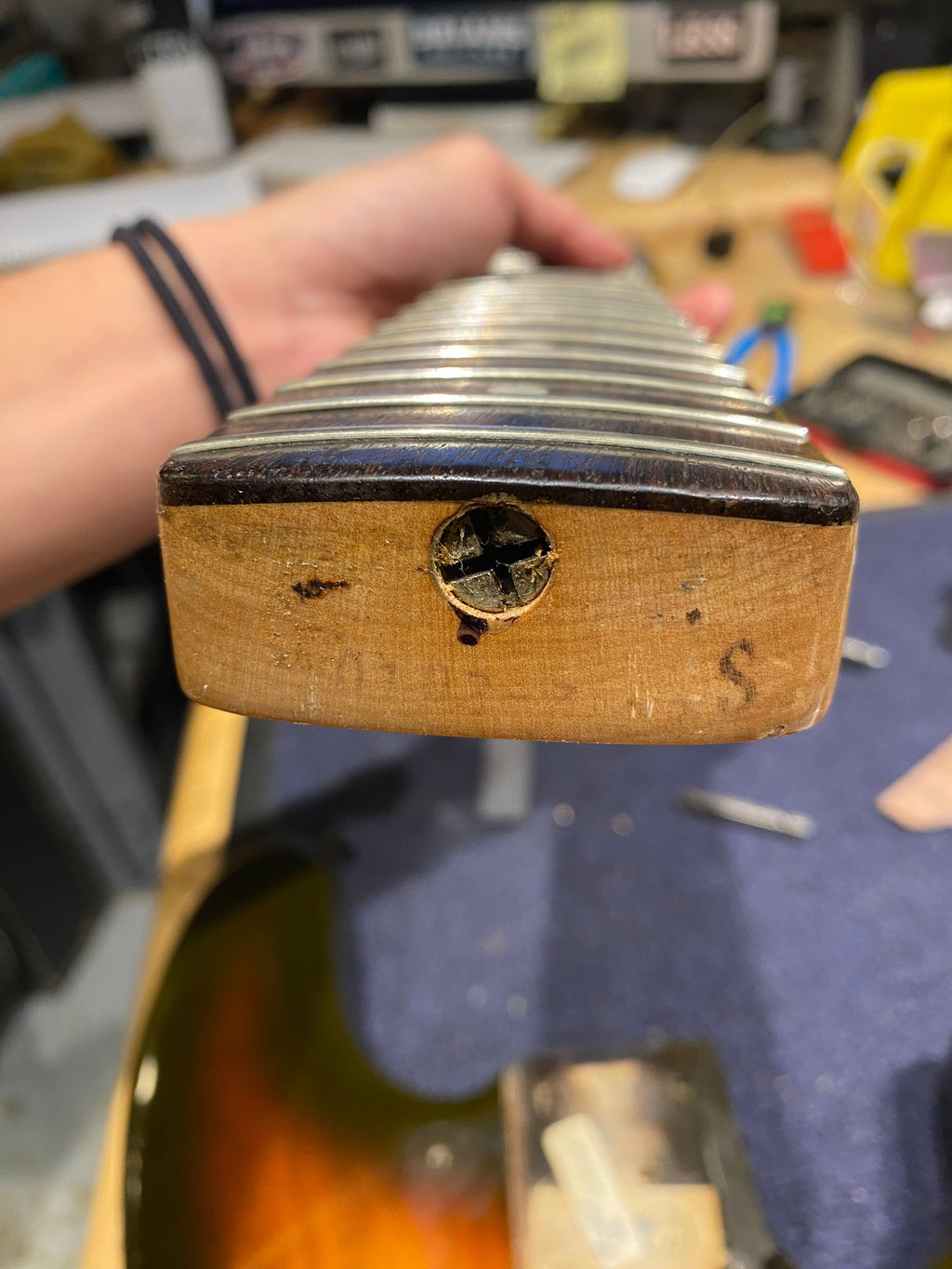 Fender Precision Bass Sunburst 1978 - View 13 | MusicMarket
