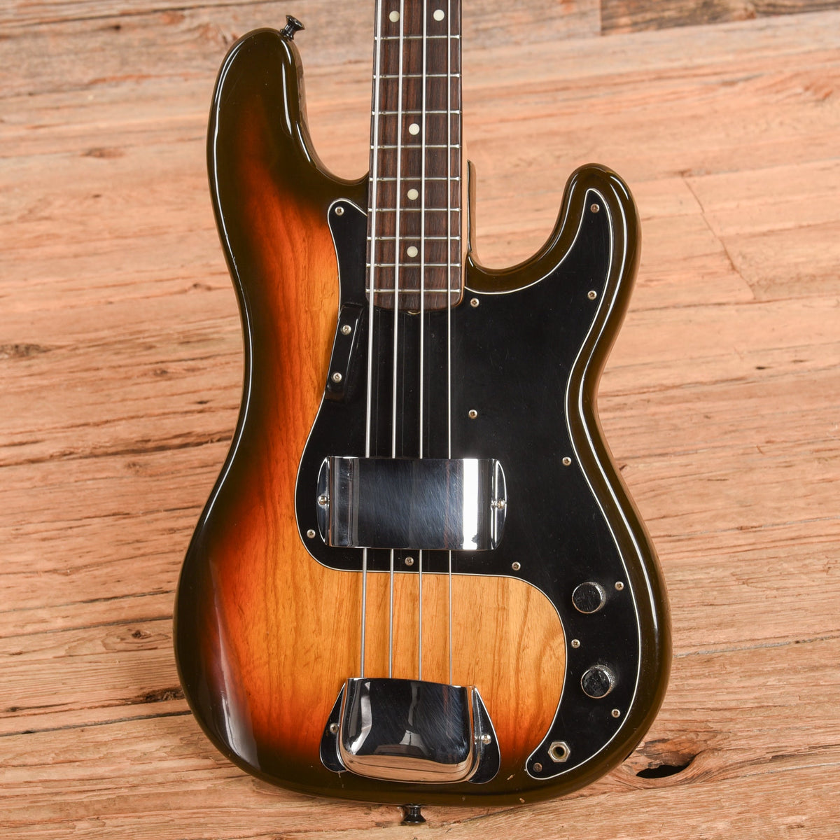Fender Precision Bass Sunburst 1978 - View 2 | MusicMarket
