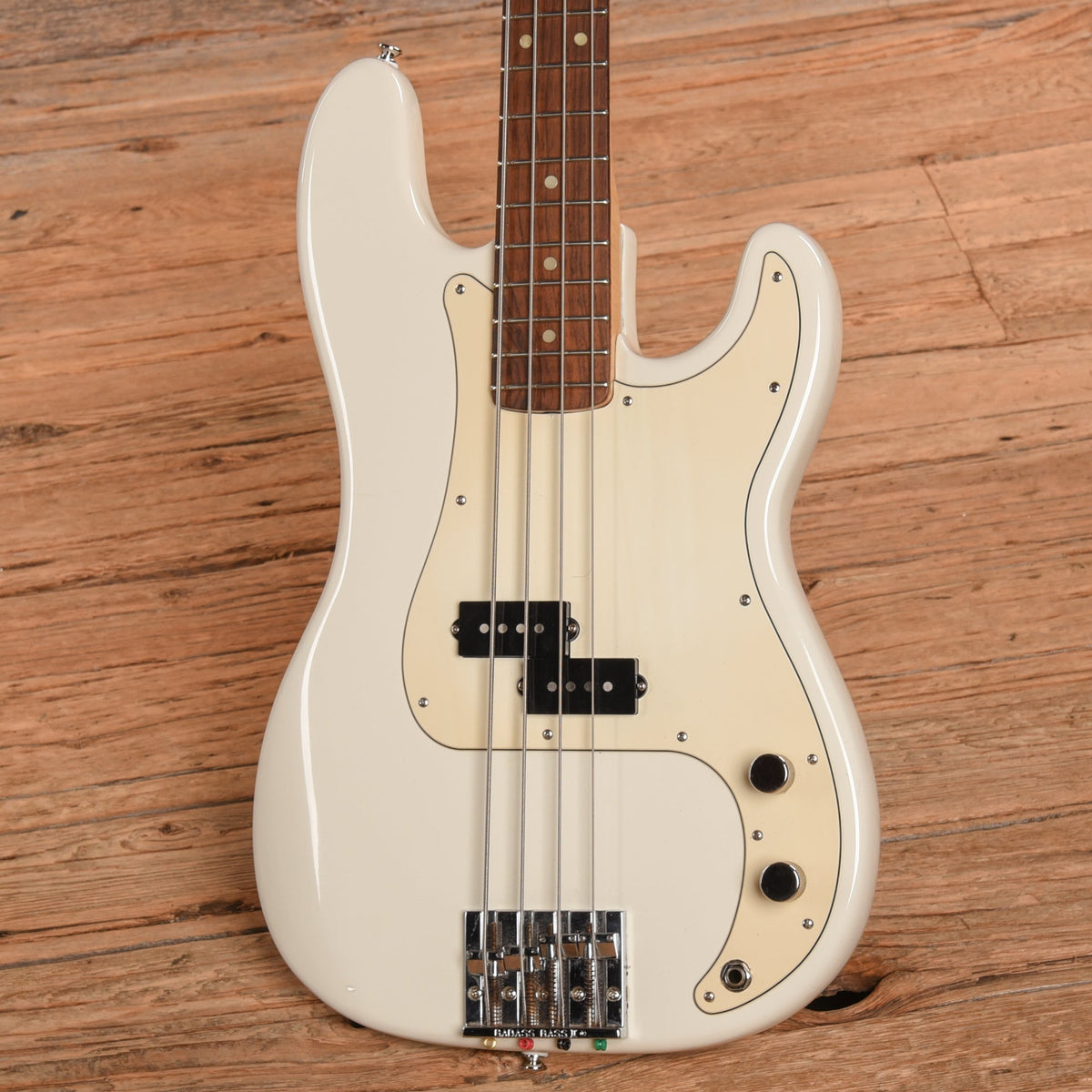 Fender Precision Bass White Refin 1972 - View 2 | MusicMarket