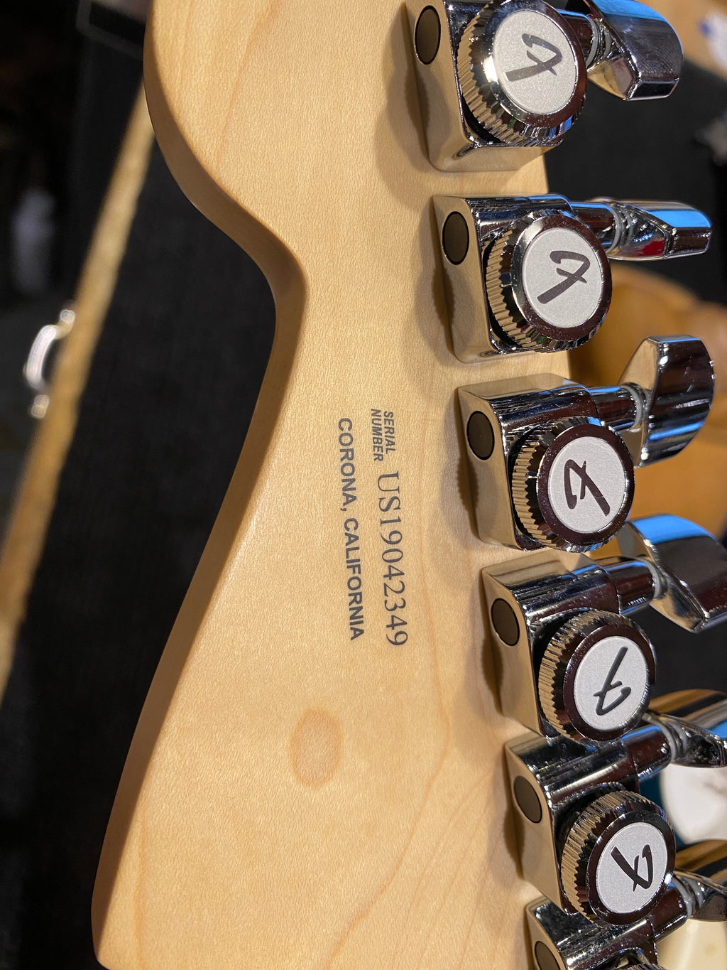 Fender Precision Bass White Refin 1972 - View 10 | MusicMarket
