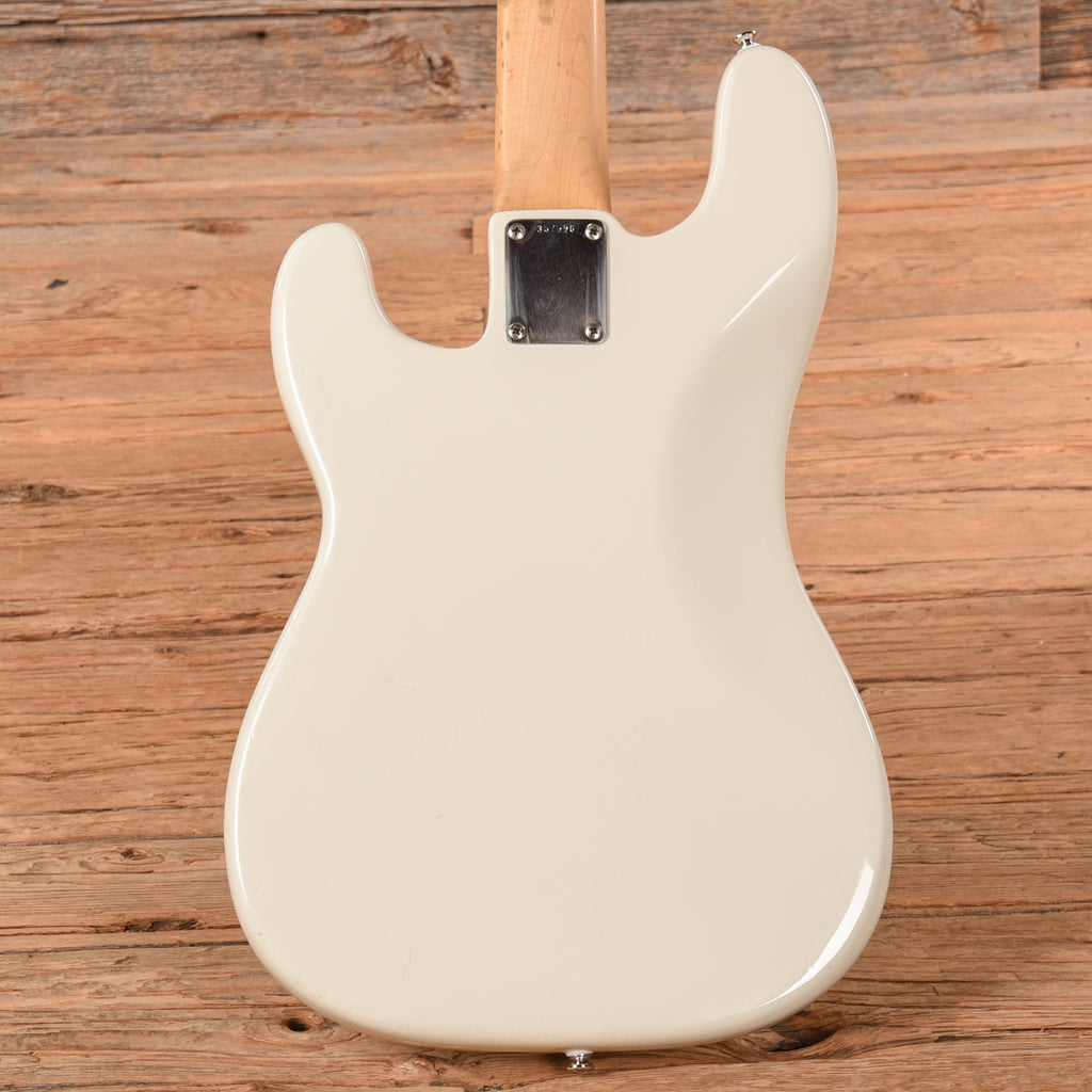 Fender Precision Bass White Refin 1972 - View 3 | MusicMarket