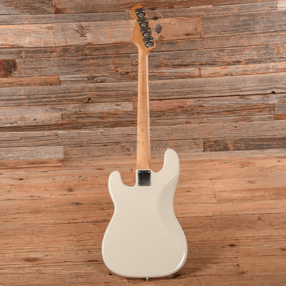 Fender Precision Bass White Refin 1972 - View 5 | MusicMarket
