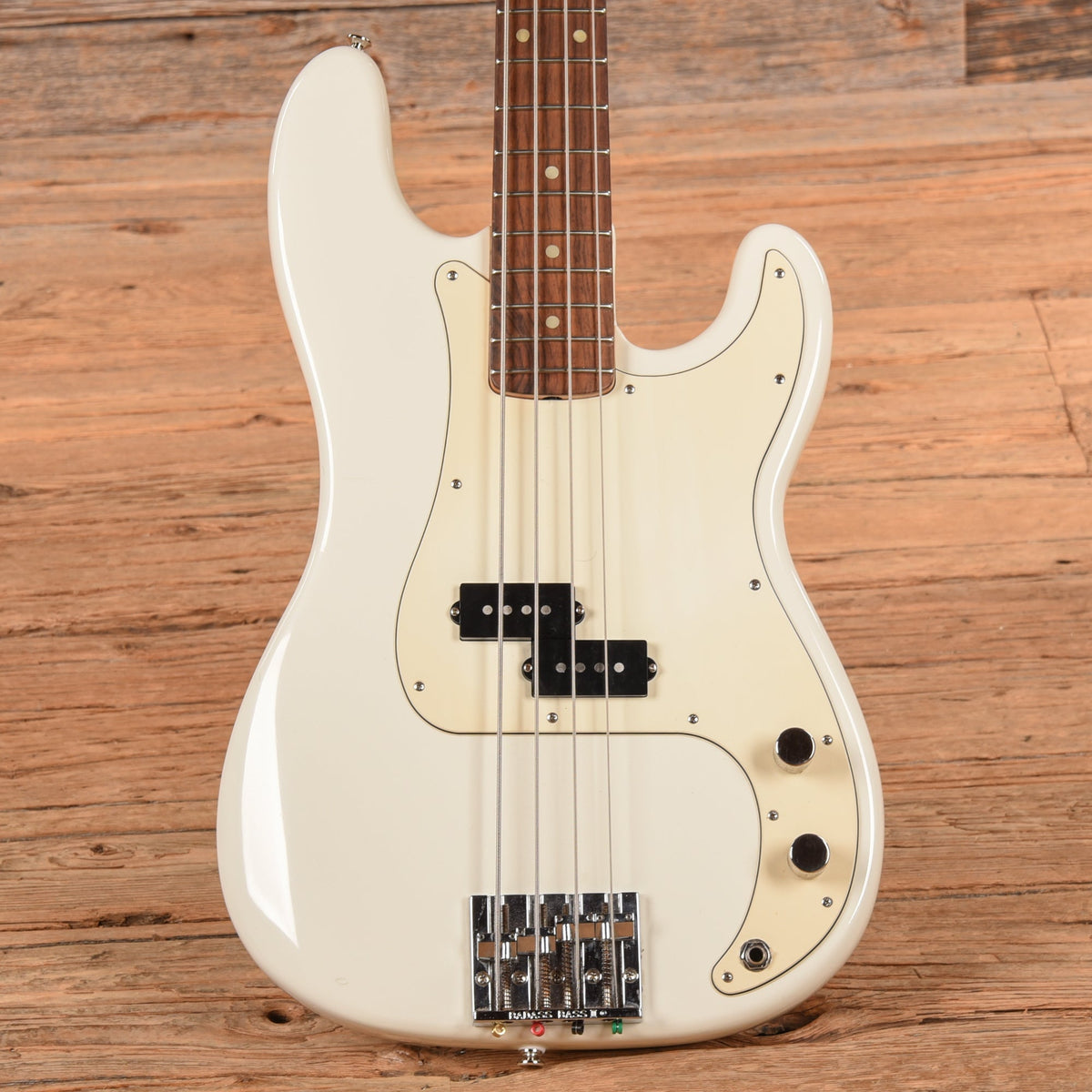 Fender Precision Bass White Refin 1972 - MusicMarket