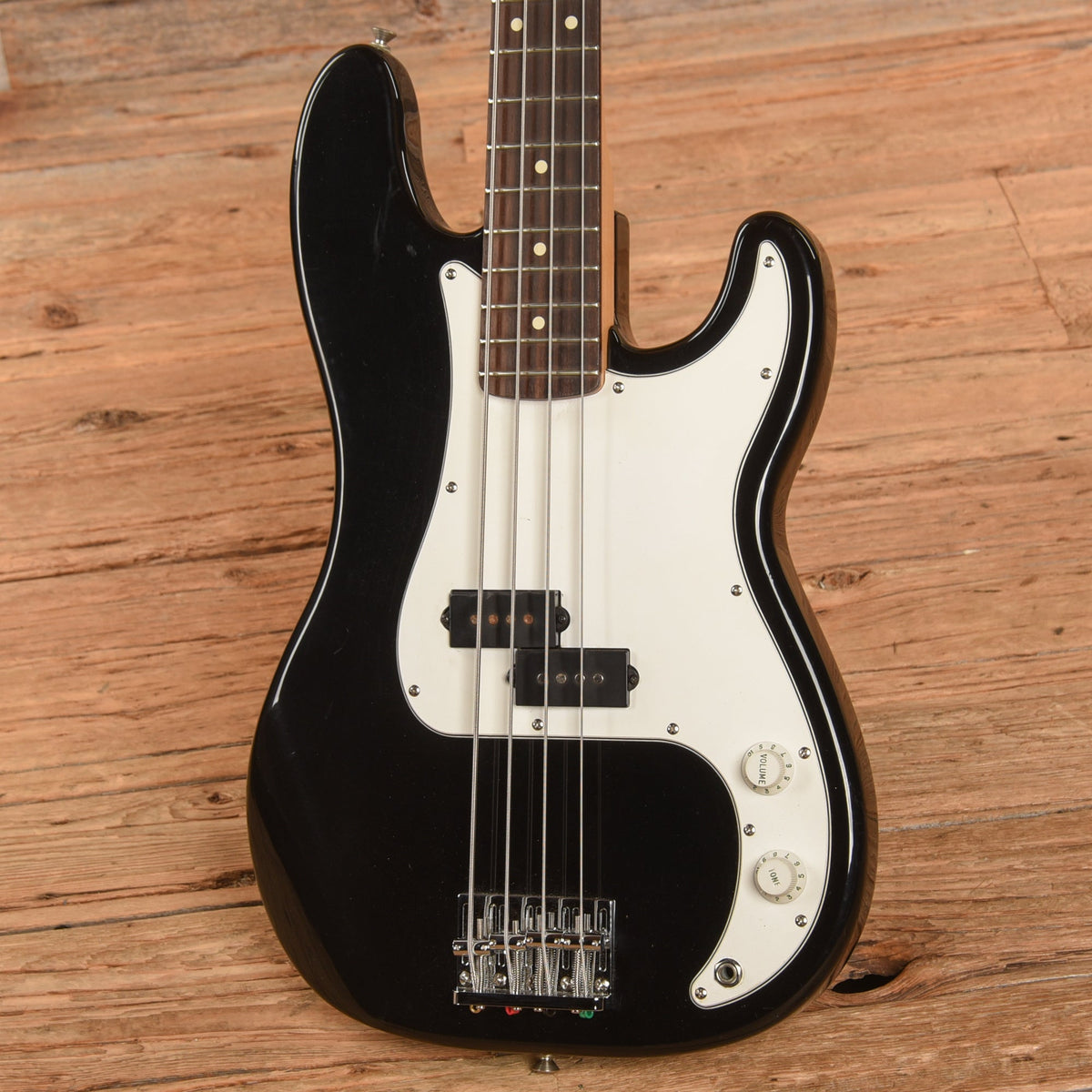 Fender Standard Precision Bass Black 1999 - View 2 | MusicMarket