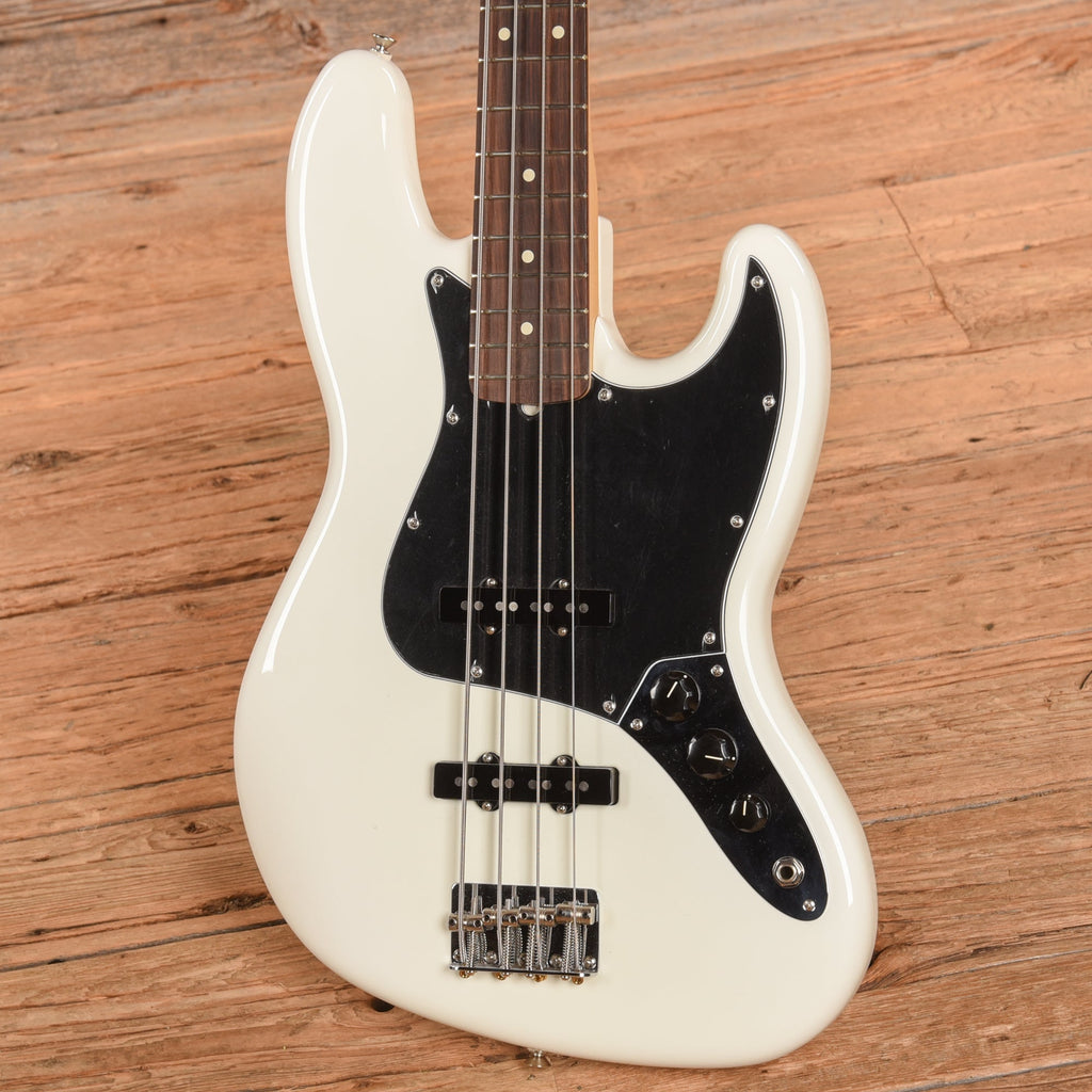 Fender American Performer Jazz Bass White 2023 - View 2 | MusicMarket