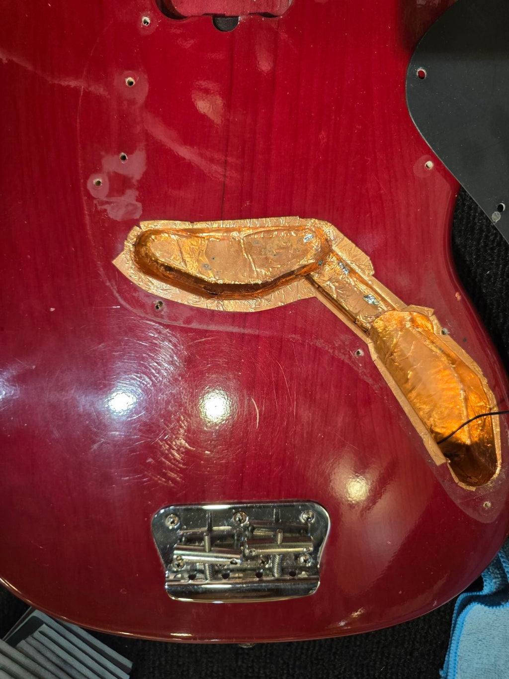 Fender Music Master Bass Red 1980 - View 12 | MusicMarket