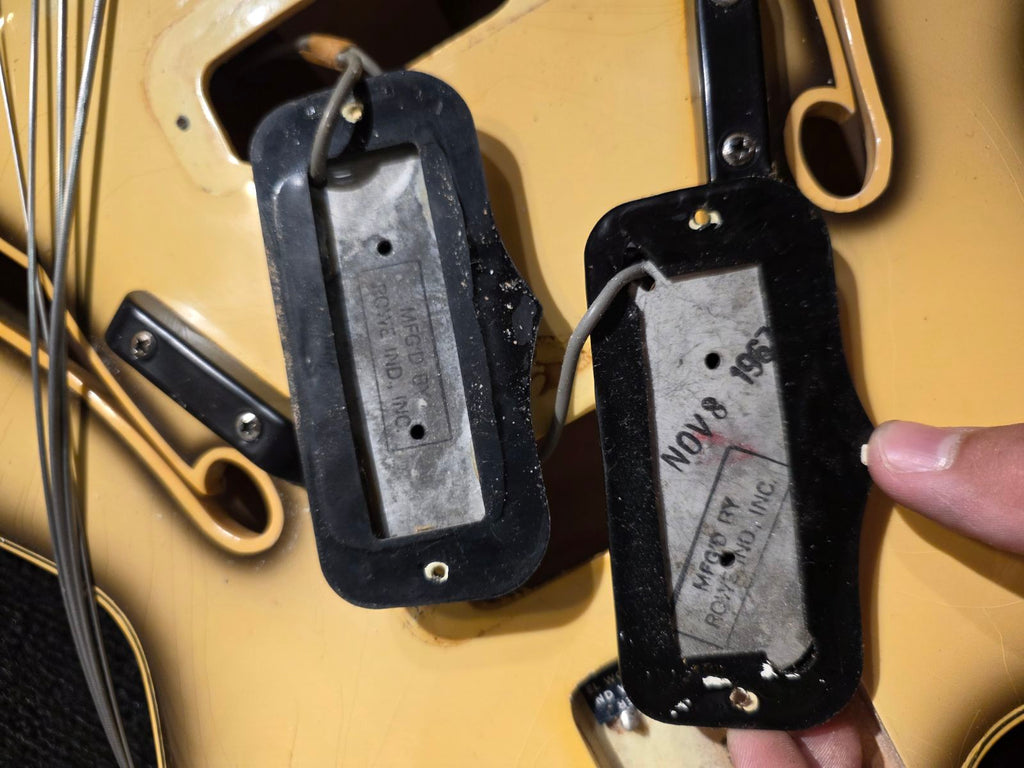 Fender Coronado II Bass Antigua 1967 - View 13 | MusicMarket